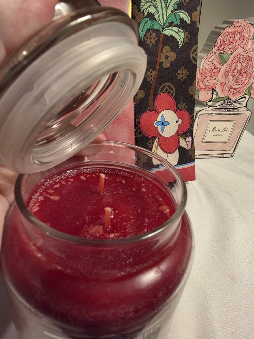Goose Creek Rain Drenched Strawberry Candle - - Picture 3 of 3